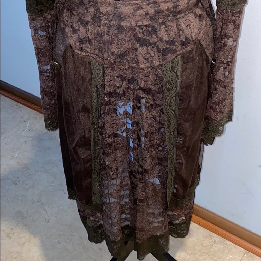 Lace Trench Coat - Picture 8 of 11